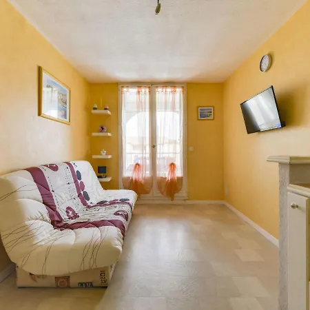 Les Raisins D'or-2 * Agde